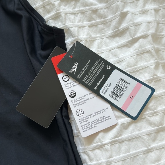 Speedo One Piece Professional Swimsuit - Picture 3 of 5